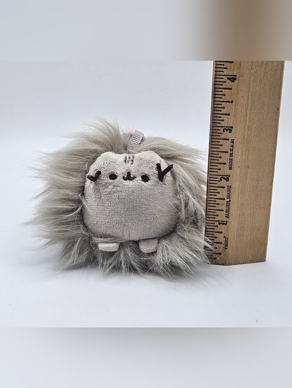NWT Gund Pusheen Gray Pom-Pom Mini Plush Bag Clip - Picture 4 of 5
